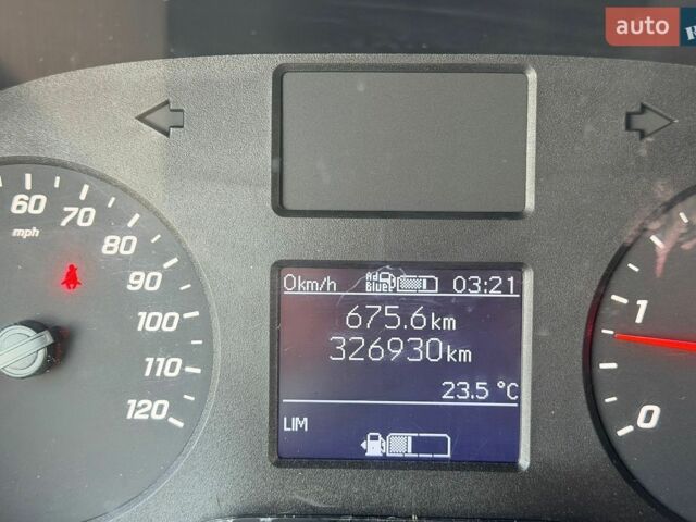 Белый Мерседес Sprinter, объемом двигателя 2.1 л и пробегом 326 тыс. км за 26900 $, фото 21 на Automoto.ua