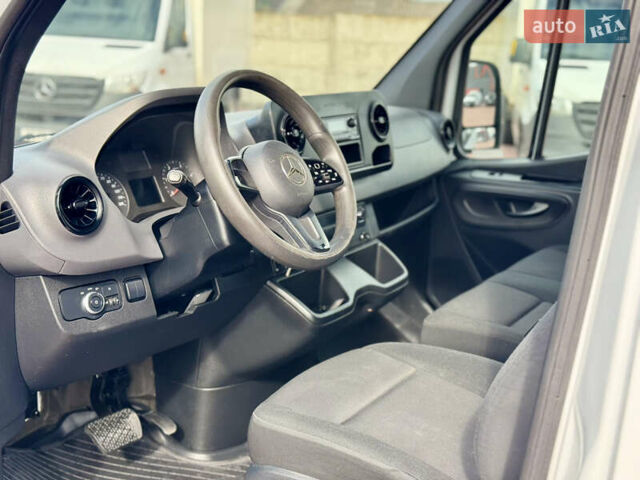 Белый Мерседес Sprinter, объемом двигателя 2 л и пробегом 259 тыс. км за 24250 $, фото 17 на Automoto.ua
