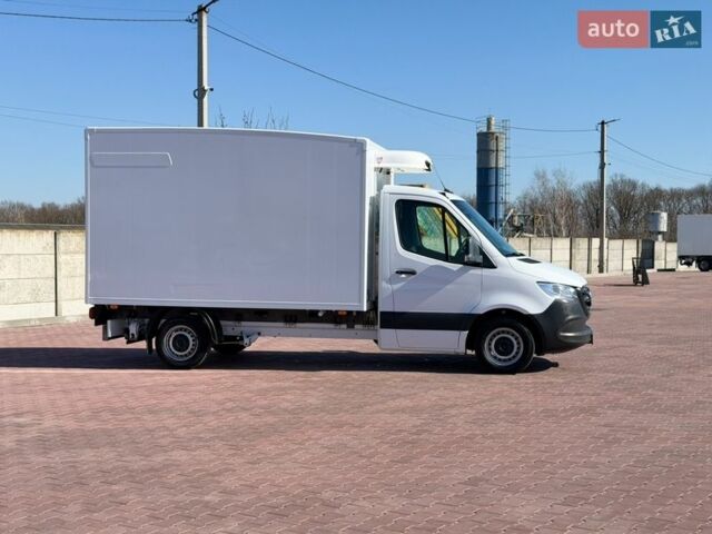 Белый Мерседес Sprinter, объемом двигателя 2.1 л и пробегом 399 тыс. км за 25500 $, фото 2 на Automoto.ua