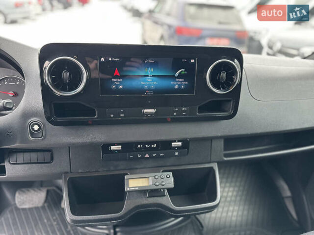 Белый Мерседес Sprinter, объемом двигателя 3 л и пробегом 222 тыс. км за 44499 $, фото 13 на Automoto.ua