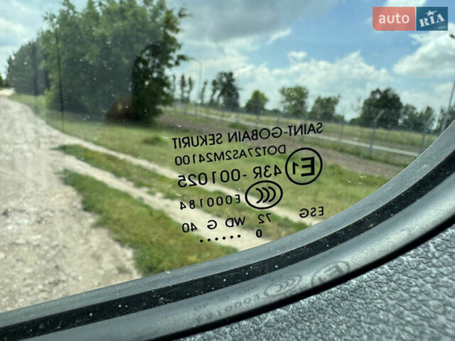 Белый Мерседес Sprinter, объемом двигателя 2.2 л и пробегом 210 тыс. км за 30800 $, фото 49 на Automoto.ua