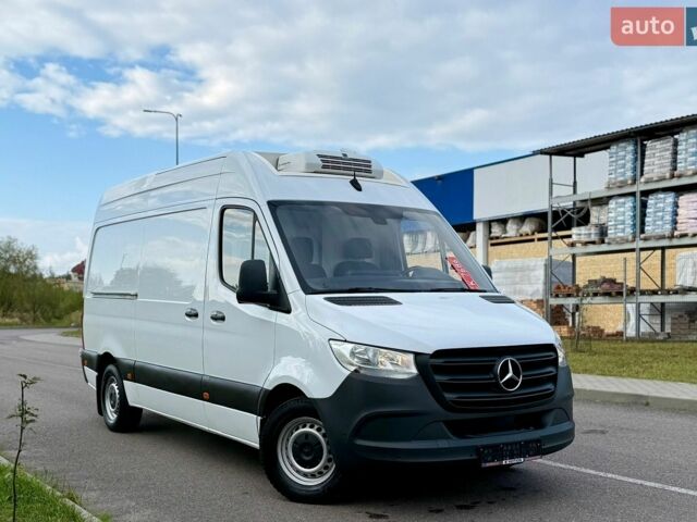 Белый Мерседес Sprinter, объемом двигателя 2.2 л и пробегом 315 тыс. км за 26200 $, фото 4 на Automoto.ua