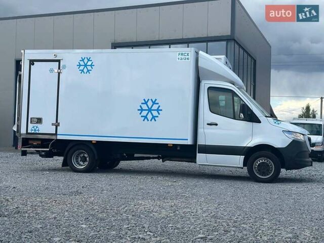 Белый Мерседес Sprinter, объемом двигателя 2.2 л и пробегом 190 тыс. км за 35900 $, фото 1 на Automoto.ua