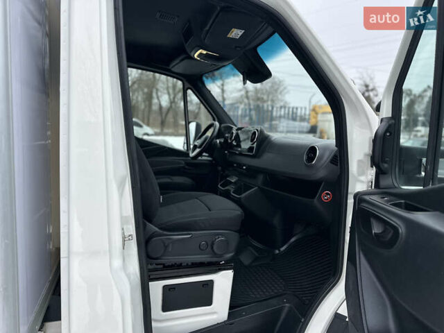 Белый Мерседес Sprinter, объемом двигателя 3 л и пробегом 222 тыс. км за 44499 $, фото 14 на Automoto.ua