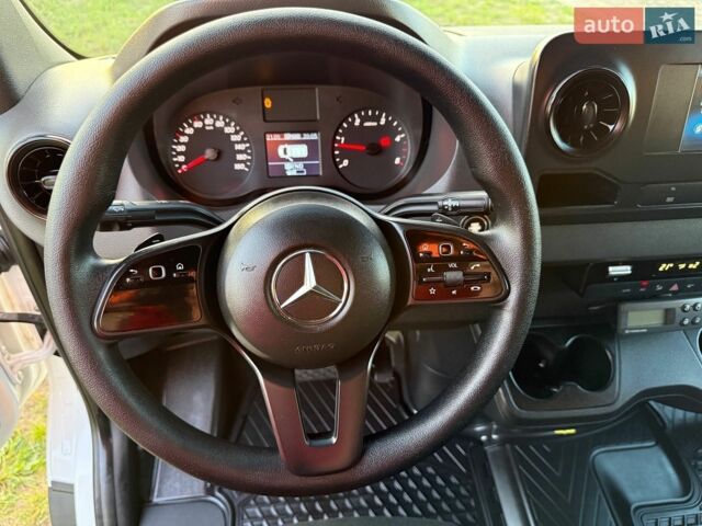 Белый Мерседес Sprinter, объемом двигателя 2.2 л и пробегом 242 тыс. км за 35900 $, фото 42 на Automoto.ua