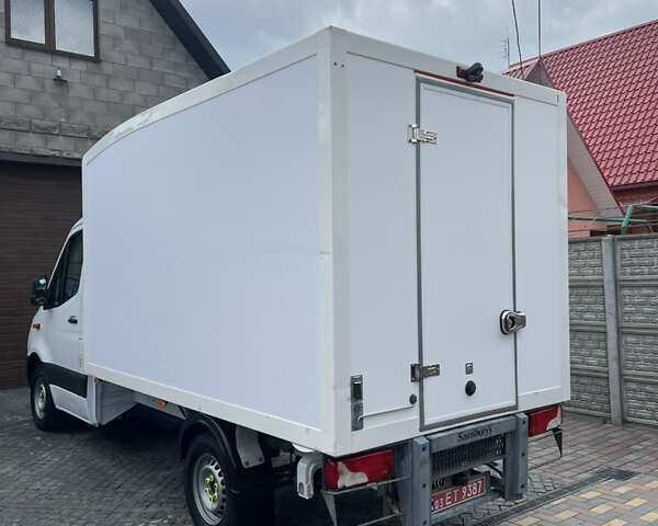 Белый Мерседес Sprinter, объемом двигателя 2.1 л и пробегом 275 тыс. км за 22500 $, фото 5 на Automoto.ua
