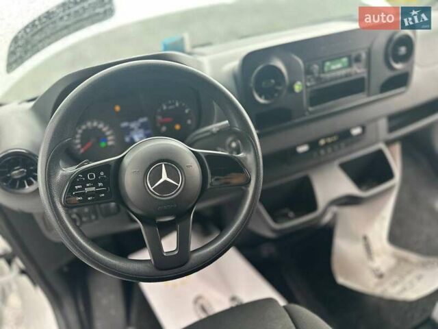Белый Мерседес Sprinter, объемом двигателя 2.2 л и пробегом 190 тыс. км за 35900 $, фото 40 на Automoto.ua