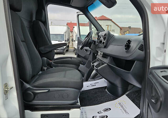 Белый Мерседес Sprinter, объемом двигателя 2.2 л и пробегом 190 тыс. км за 35900 $, фото 48 на Automoto.ua