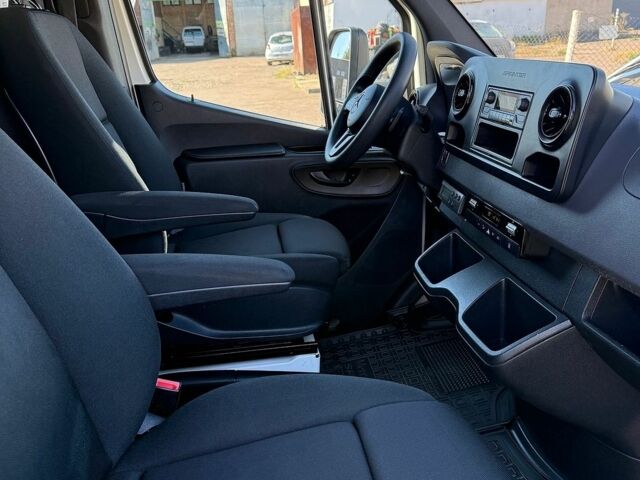 Белый Мерседес Sprinter, объемом двигателя 3 л и пробегом 140 тыс. км за 45700 $, фото 26 на Automoto.ua