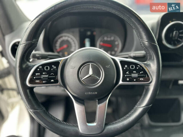 Белый Мерседес Sprinter, объемом двигателя 3 л и пробегом 222 тыс. км за 44499 $, фото 11 на Automoto.ua