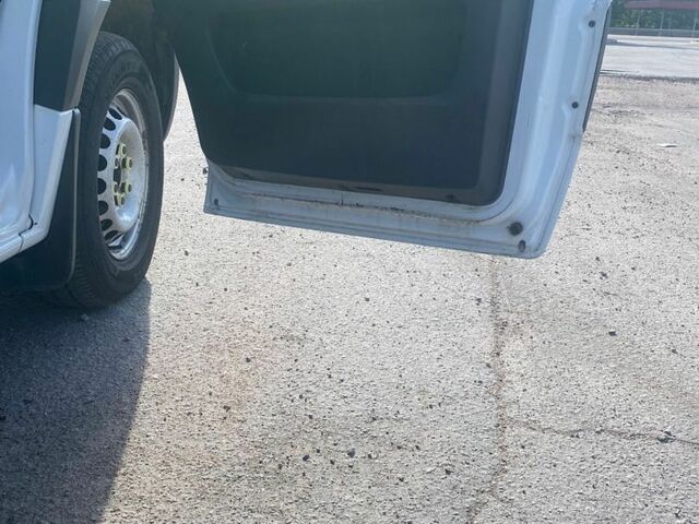 Белый Мерседес Sprinter, объемом двигателя 2.1 л и пробегом 270 тыс. км за 21900 $, фото 21 на Automoto.ua