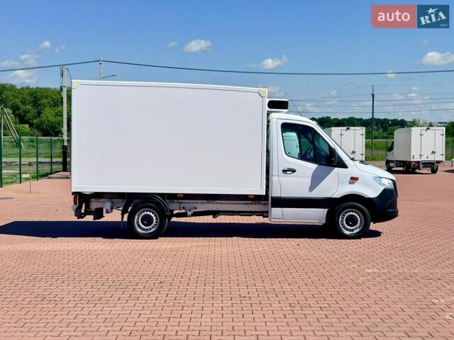 Белый Мерседес Sprinter, объемом двигателя 1.9 л и пробегом 212 тыс. км за 27860 $, фото 5 на Automoto.ua