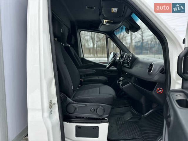 Белый Мерседес Sprinter, объемом двигателя 3 л и пробегом 222 тыс. км за 44499 $, фото 15 на Automoto.ua