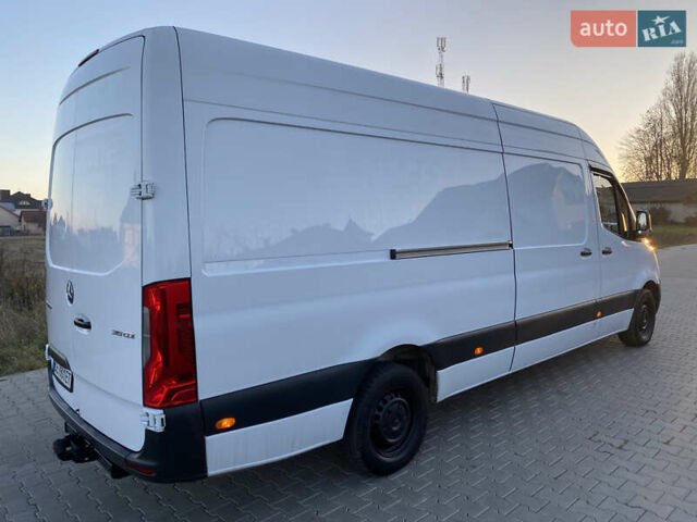 Белый Мерседес Sprinter, объемом двигателя 3 л и пробегом 316 тыс. км за 37500 $, фото 3 на Automoto.ua