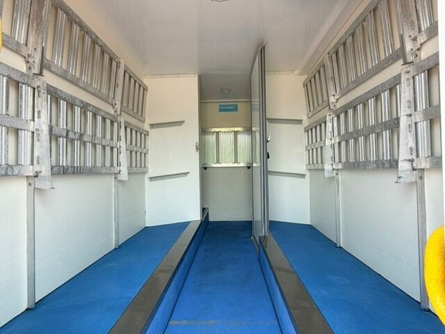 Білий Мерседес Sprinter, об'ємом двигуна 2.1 л та пробігом 304 тис. км за 26500 $, фото 26 на Automoto.ua