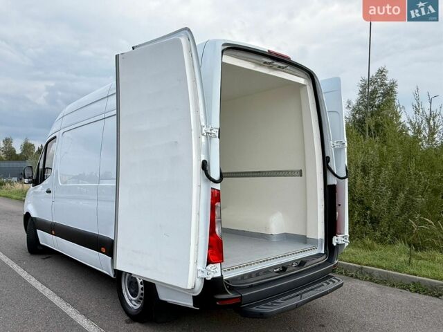 Белый Мерседес Sprinter, объемом двигателя 2.2 л и пробегом 315 тыс. км за 26200 $, фото 47 на Automoto.ua