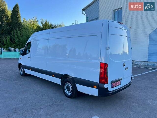 Белый Мерседес Sprinter, объемом двигателя 3 л и пробегом 279 тыс. км за 32999 $, фото 8 на Automoto.ua
