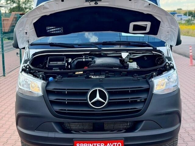 Белый Мерседес Sprinter, объемом двигателя 2.1 л и пробегом 326 тыс. км за 26900 $, фото 26 на Automoto.ua