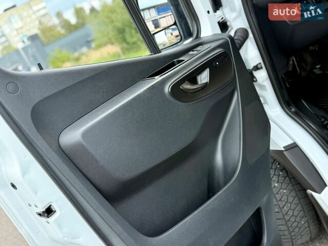 Белый Мерседес Sprinter, объемом двигателя 2.2 л и пробегом 315 тыс. км за 26200 $, фото 26 на Automoto.ua