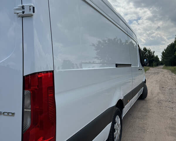 Белый Мерседес Sprinter, объемом двигателя 2.2 л и пробегом 210 тыс. км за 30800 $, фото 20 на Automoto.ua