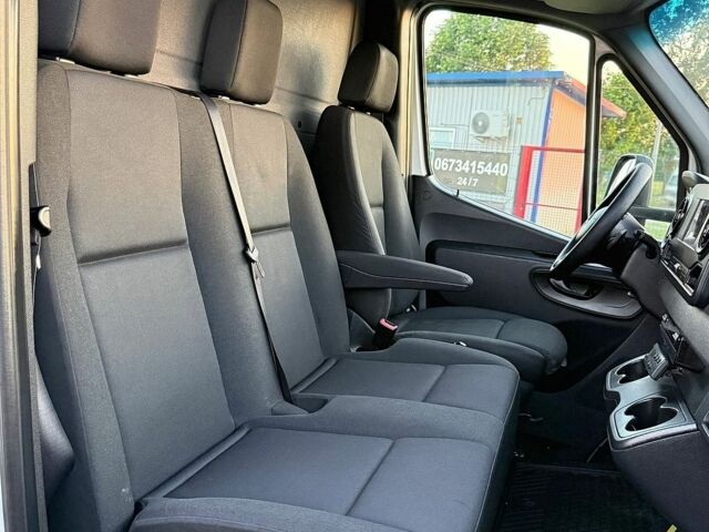 Белый Мерседес Sprinter, объемом двигателя 2.2 л и пробегом 242 тыс. км за 35900 $, фото 39 на Automoto.ua