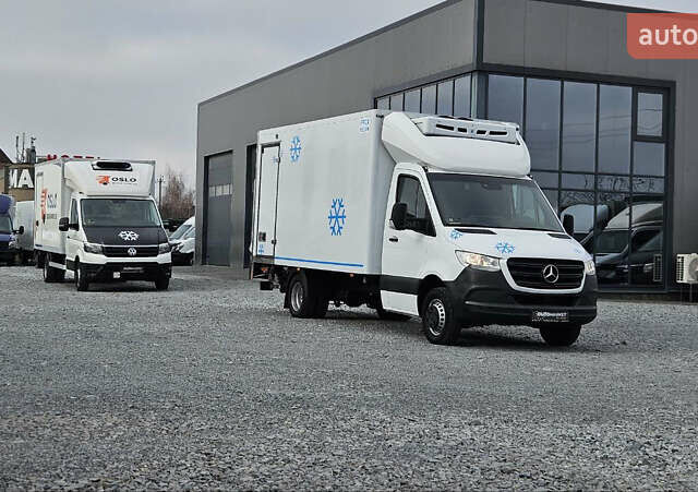 Белый Мерседес Sprinter, объемом двигателя 2.2 л и пробегом 190 тыс. км за 35900 $, фото 1 на Automoto.ua