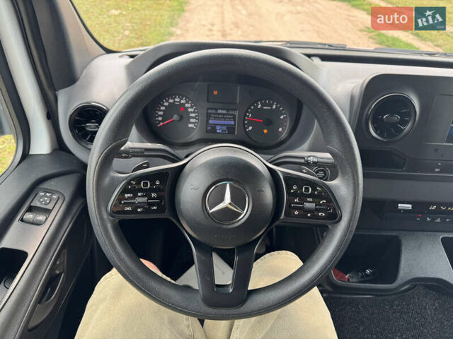 Белый Мерседес Sprinter, объемом двигателя 2.2 л и пробегом 210 тыс. км за 30800 $, фото 18 на Automoto.ua
