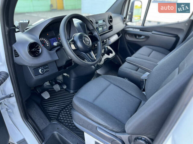Белый Мерседес Sprinter, объемом двигателя 2.2 л и пробегом 273 тыс. км за 33500 $, фото 47 на Automoto.ua