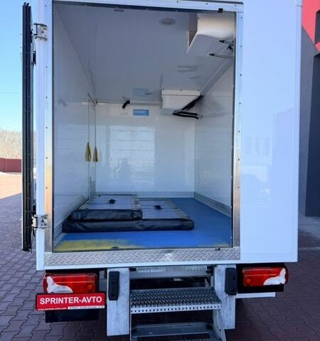 Белый Мерседес Sprinter, объемом двигателя 2.1 л и пробегом 399 тыс. км за 25500 $, фото 9 на Automoto.ua