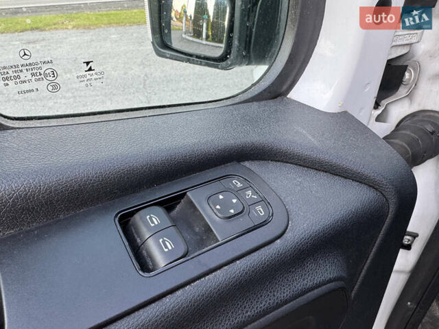 Белый Мерседес Sprinter, объемом двигателя 2.2 л и пробегом 300 тыс. км за 32500 $, фото 22 на Automoto.ua