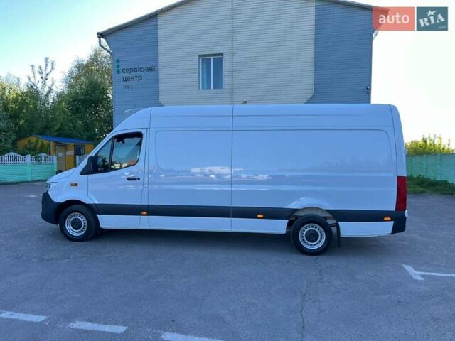 Белый Мерседес Sprinter, объемом двигателя 3 л и пробегом 279 тыс. км за 32999 $, фото 6 на Automoto.ua