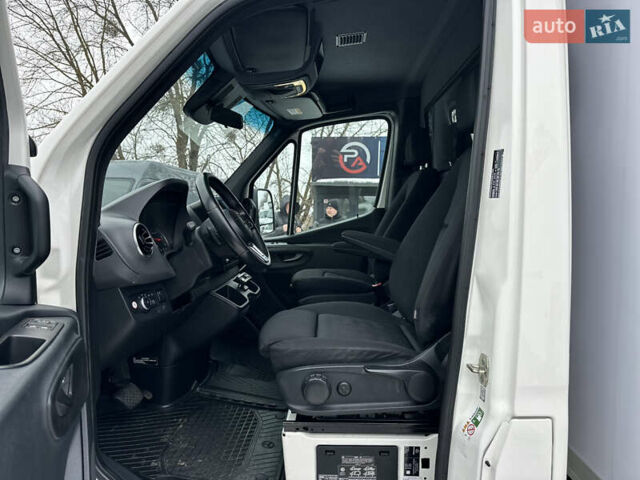 Белый Мерседес Sprinter, объемом двигателя 3 л и пробегом 222 тыс. км за 44499 $, фото 10 на Automoto.ua
