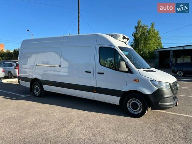 Белый Мерседес Sprinter, объемом двигателя 3 л и пробегом 279 тыс. км за 32999 $, фото 42 на Automoto.ua