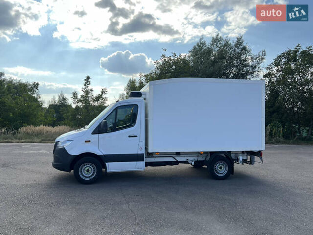 Белый Мерседес Sprinter, объемом двигателя 2.1 л и пробегом 275 тыс. км за 22700 $, фото 4 на Automoto.ua