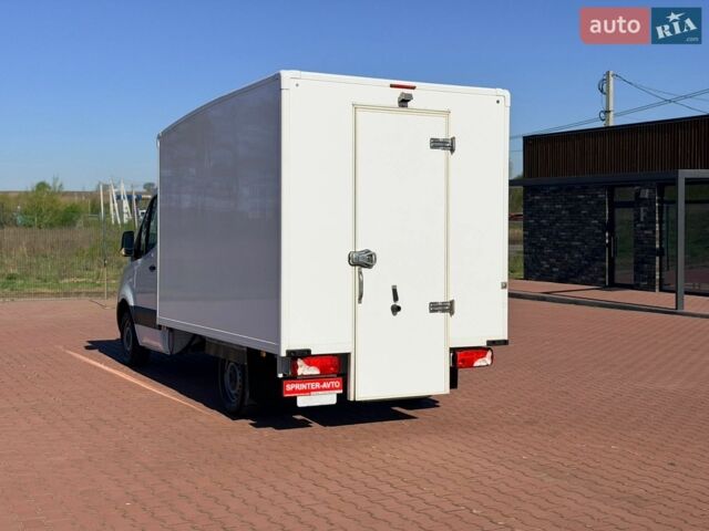 Белый Мерседес Sprinter, объемом двигателя 2.1 л и пробегом 253 тыс. км за 26500 $, фото 4 на Automoto.ua