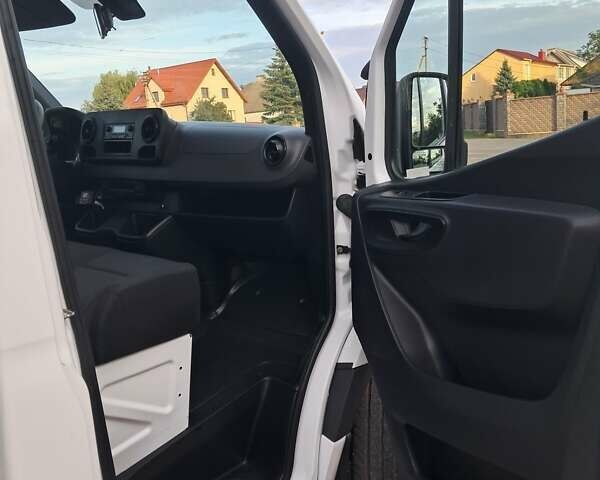 Білий Мерседес Sprinter, об'ємом двигуна 2.2 л та пробігом 278 тис. км за 22650 $, фото 9 на Automoto.ua