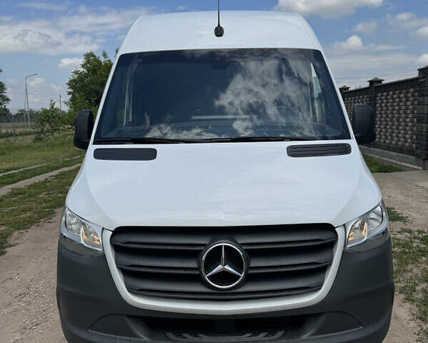 Белый Мерседес Sprinter, объемом двигателя 2.2 л и пробегом 210 тыс. км за 30800 $, фото 31 на Automoto.ua