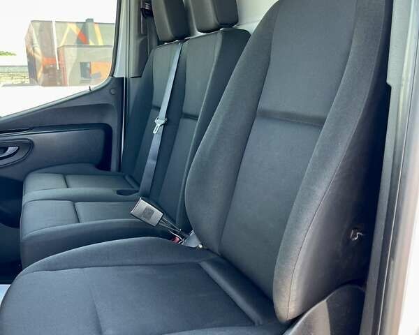 Білий Мерседес Sprinter, об'ємом двигуна 2 л та пробігом 212 тис. км за 23950 $, фото 17 на Automoto.ua