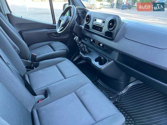 Белый Мерседес Sprinter, объемом двигателя 3 л и пробегом 279 тыс. км за 32999 $, фото 62 на Automoto.ua