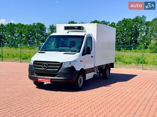 Белый Мерседес Sprinter, объемом двигателя 1.9 л и пробегом 212 тыс. км за 27860 $, фото 1 на Automoto.ua