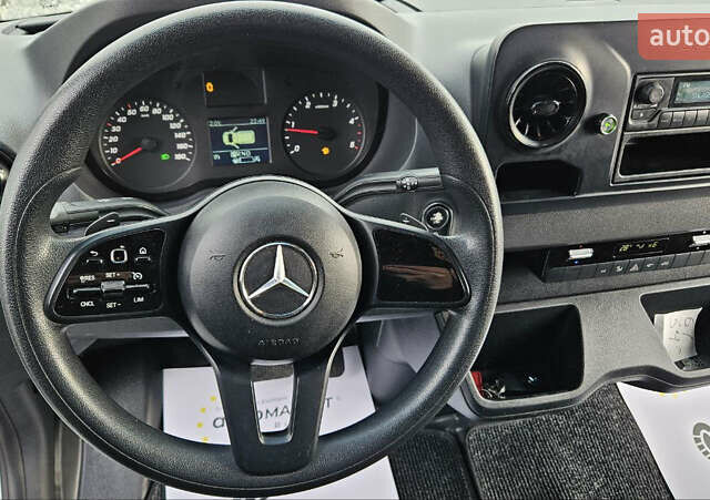 Белый Мерседес Sprinter, объемом двигателя 2.2 л и пробегом 190 тыс. км за 35900 $, фото 55 на Automoto.ua