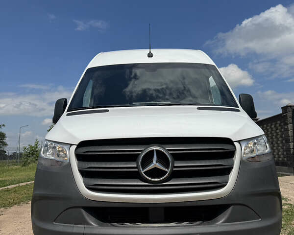 Белый Мерседес Sprinter, объемом двигателя 2.2 л и пробегом 210 тыс. км за 30800 $, фото 32 на Automoto.ua
