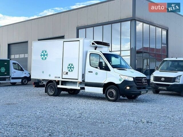 Белый Мерседес Sprinter, объемом двигателя 2.2 л и пробегом 152 тыс. км за 34900 $, фото 3 на Automoto.ua