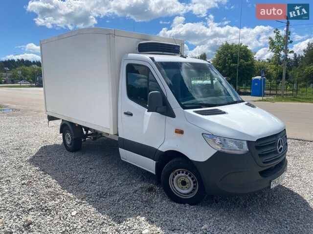 Белый Мерседес Sprinter, объемом двигателя 2.1 л и пробегом 290 тыс. км за 22900 $, фото 2 на Automoto.ua