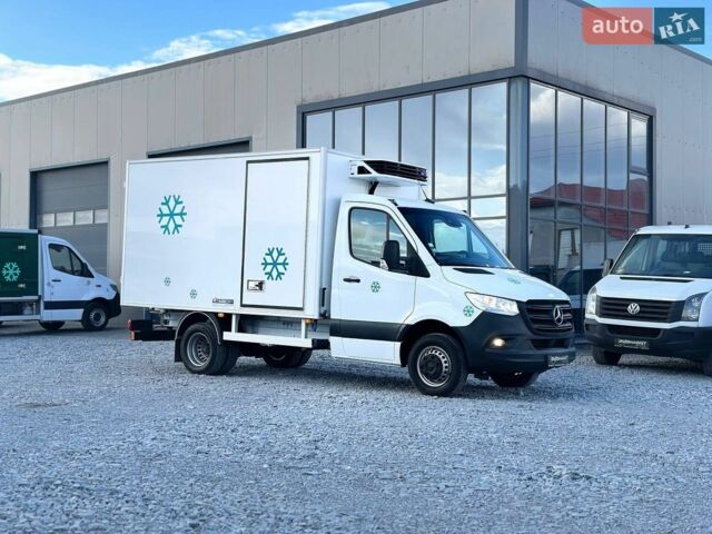 Белый Мерседес Sprinter, объемом двигателя 2.2 л и пробегом 152 тыс. км за 33900 $, фото 3 на Automoto.ua