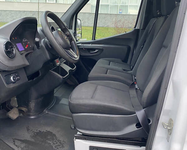 Білий Мерседес Sprinter, об'ємом двигуна 0 л та пробігом 250 тис. км за 23550 $, фото 14 на Automoto.ua