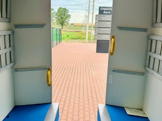 Белый Мерседес Sprinter, объемом двигателя 2.1 л и пробегом 356 тыс. км за 26500 $, фото 11 на Automoto.ua
