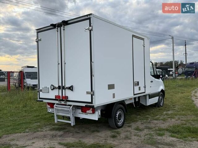 Белый Мерседес Sprinter, объемом двигателя 2.2 л и пробегом 229 тыс. км за 30650 $, фото 4 на Automoto.ua
