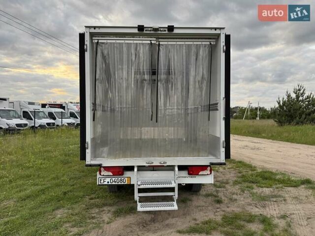 Белый Мерседес Sprinter, объемом двигателя 2.2 л и пробегом 229 тыс. км за 30650 $, фото 14 на Automoto.ua