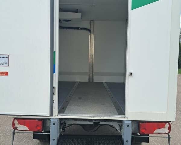 Белый Мерседес Sprinter, объемом двигателя 2.1 л и пробегом 271 тыс. км за 22900 $, фото 6 на Automoto.ua